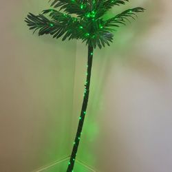 Lighted Palm Tree Faux