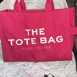 Marc Jacobs Medium Tote Bag