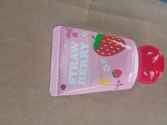 Sadoer Strawberry Vitamin C Hand Cream 30g
