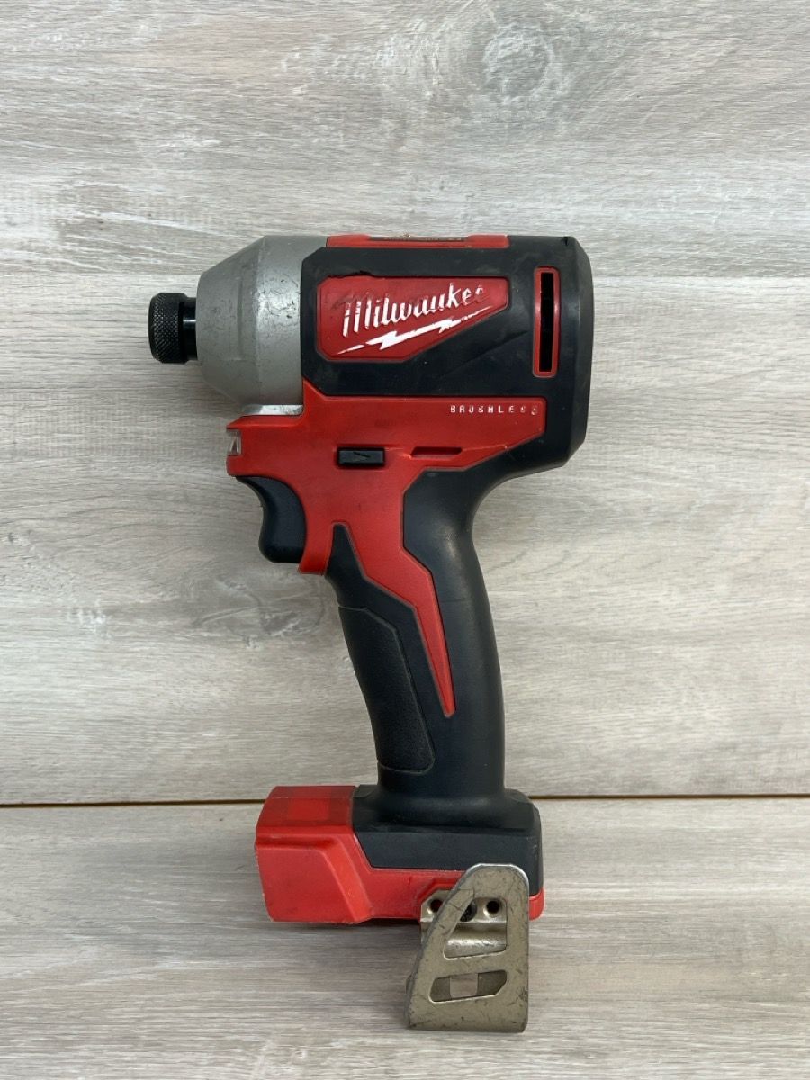 Milwaukee 2850-20 M18 Brushless 1/4" Impact Driver Tool Only (PO1022358)
