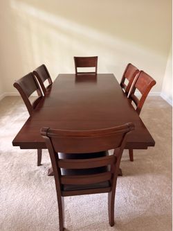 Dining Table Set w/ 8 Chairs & Extension Panels