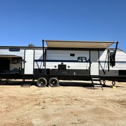 2020 36ft FOREST RIVER 2 Room 2 Slides