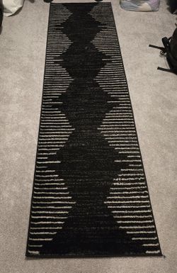Black White Runner-Rug