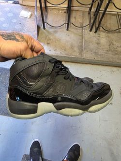 Air Jordan 11 Retro Black Sneaker