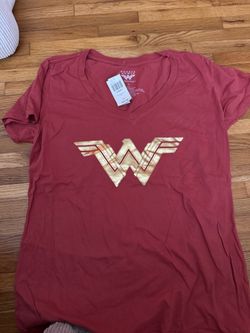 Women’s Wonder Woman shirt
