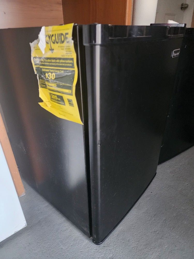 Magic Chef Mini Fridge