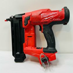 Milwaukee 2746-20 M18 FUEL 18V- 18 Gauge Brad Nailer - (TOOL ONLY)
