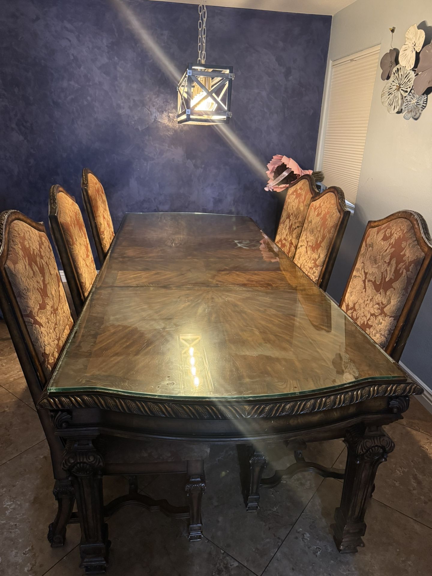 Dinning Table