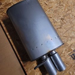 Walker Quiet-Flow SS 21918 - Silenciador para tubo de escape de ajuste directo, entrada de 2.25 pulgadas, salida (ID) de 2.75 pulgadas (OD) para Chevr