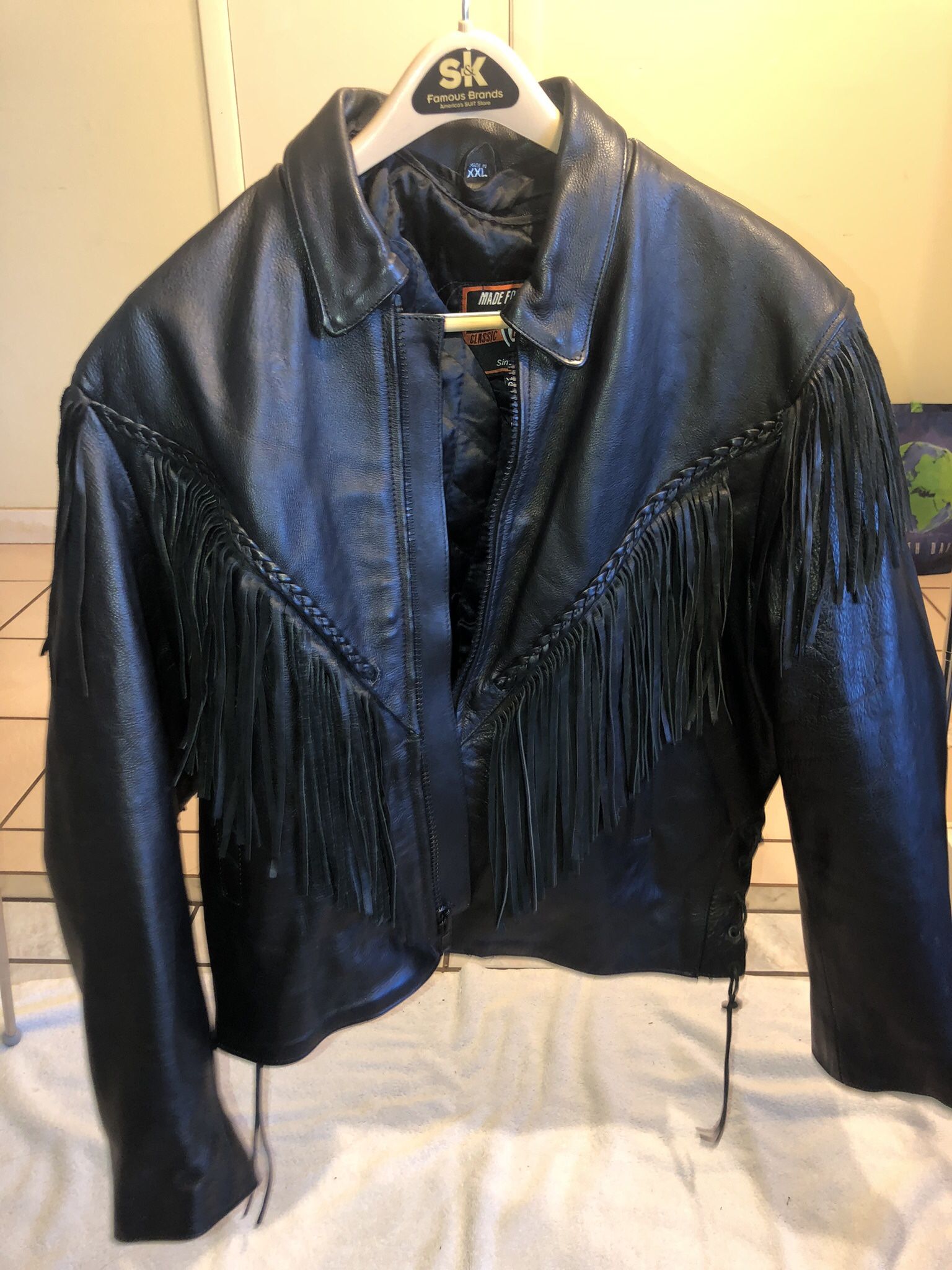 Women’s Fringed Black Leather XL Jacket W/ Liner