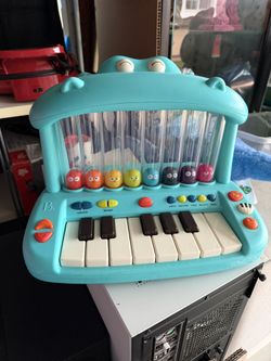 B Toys Light Up baby piano!