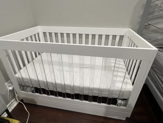 Harlow Acrylic 3-in-1 Convertible Crib with Toddler Bed Conversion Kit