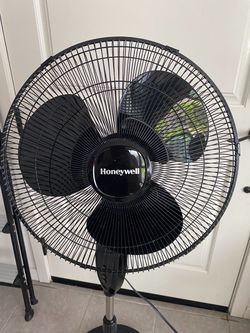 Honeywell Oscillating Stand Fan
