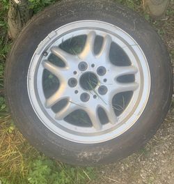 Selling Bmw 16 Inch Wheel