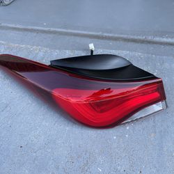 Hyundai Elantra Tail Light 2014, 2015, 2016, Driver side Hyundai Elantra Tailight, brake light 