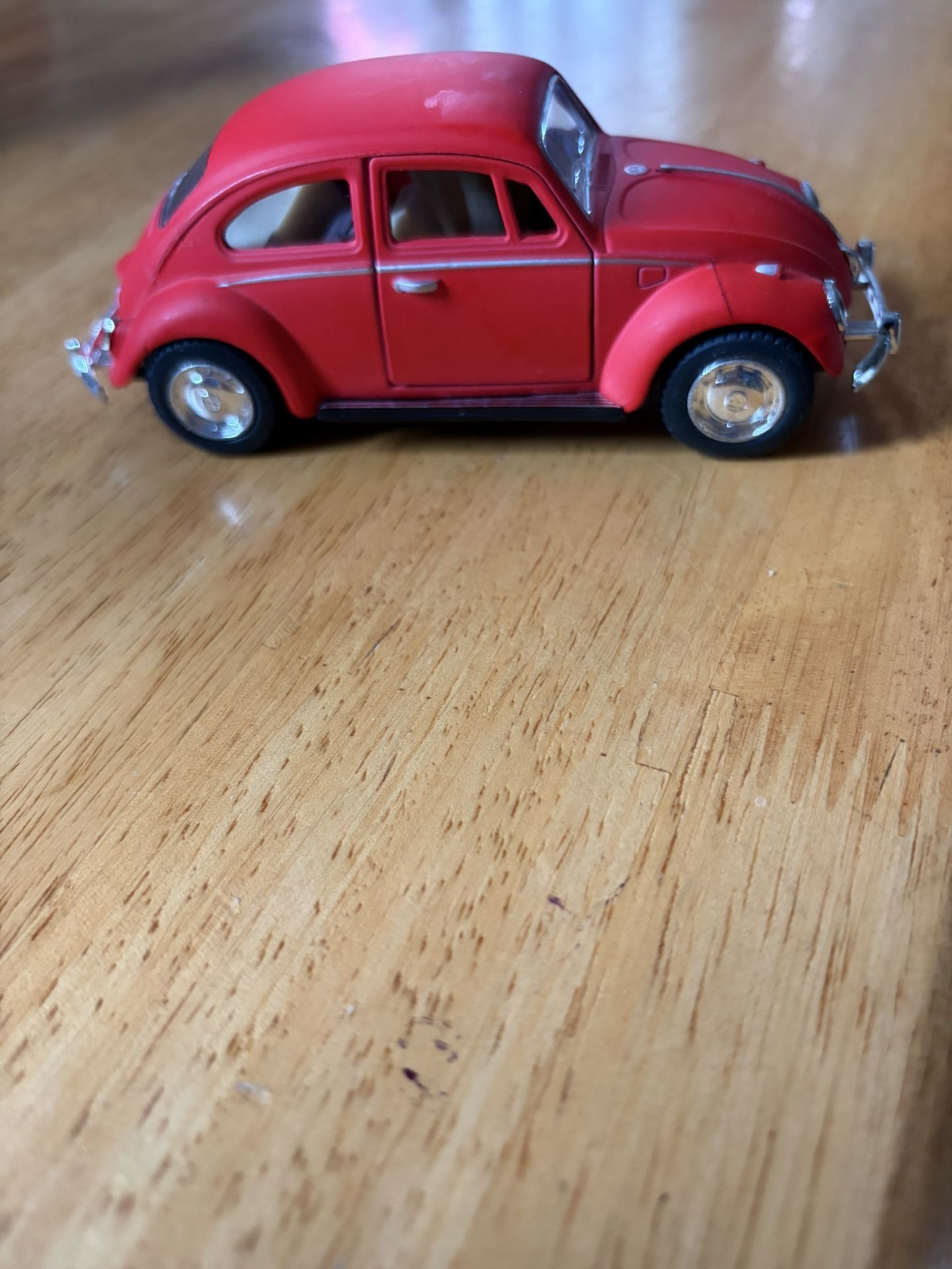 KiNSMART - 1967 Volkswagen Classic Beetle 5 Inch 1:32 Scale Die Cast Metal Model Toy (Red)