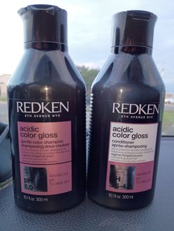 Redken shampoo and conditioner set new both for $20 pick up in Edinburg no holds