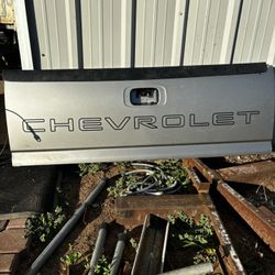 99-06 Chevy Tailgate