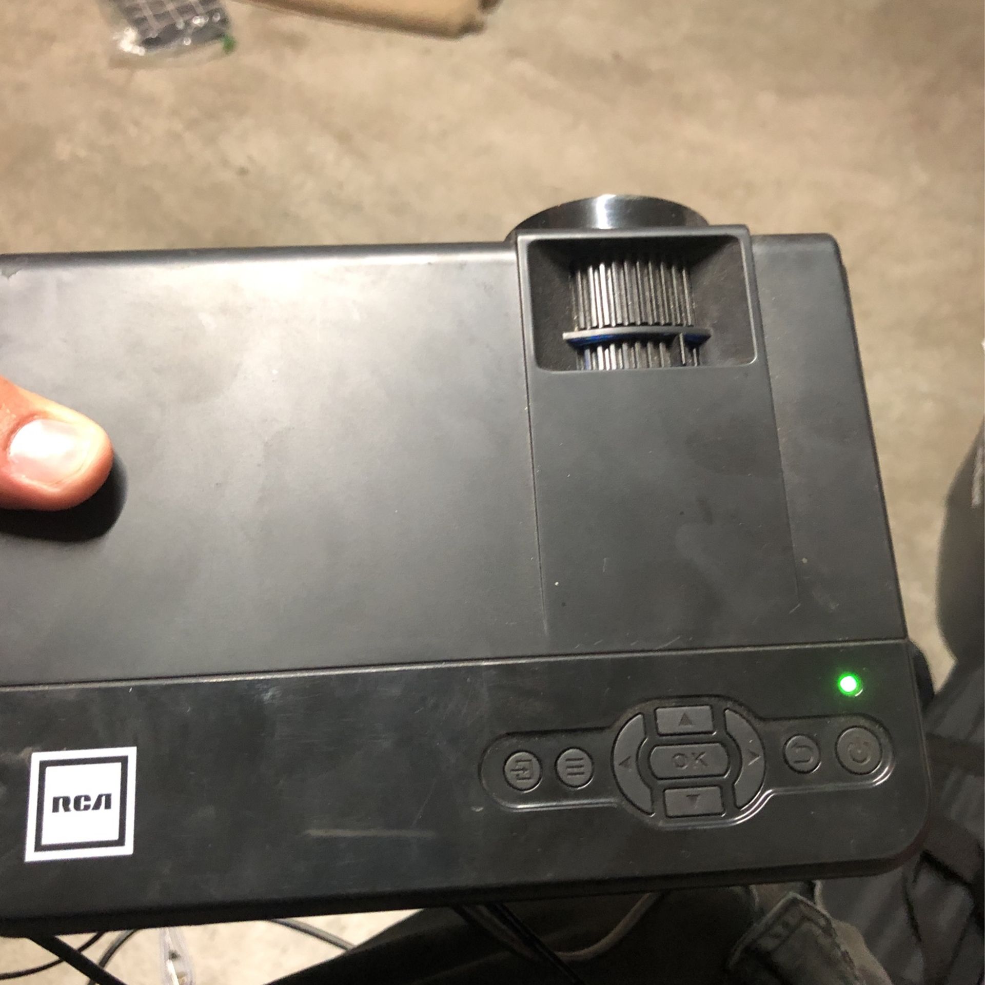 Home Theater Brojector With the Bluetooth