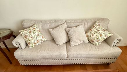 Beautiful and very clean beige sofa