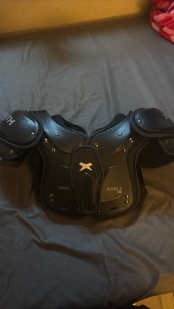Xenith Flyte 2 Football Shoulder Pads youth Small