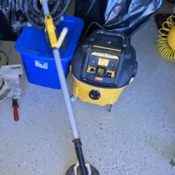 DEWALT CORDED ELECTRIC DRYWALL SANDER WITH 8 GAL VAC