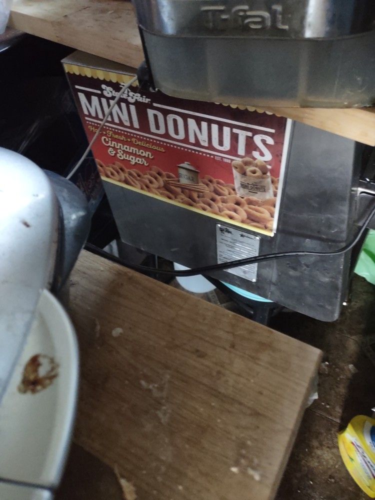 State Fair mini donut Machine
