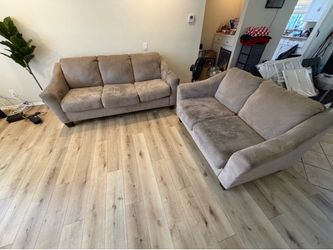 Couch set