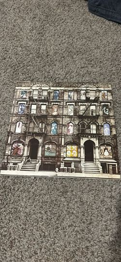 Led Zeppelin – Physical Graffiti