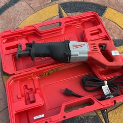 Milwaukee 7 Amp Corded 1/2 in. Corded Right-Angle Drill Kit with Hard Case