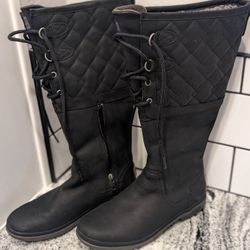 Ugg Boots Size 8 UGG Black Elsa Quilted Boots Size 8
