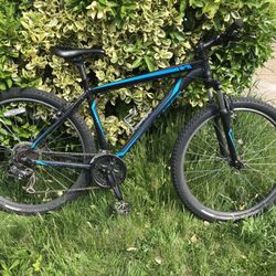 Specialized Hotrock Shimano Components Mint Condition Great Bike