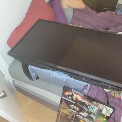 Tv..40 Inch..cat Is Extra Lol