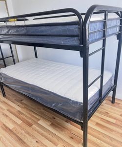 Litera Twin Size Nueva En Su Caja Incluye Colchones