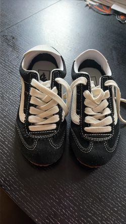 Used black kid Vans