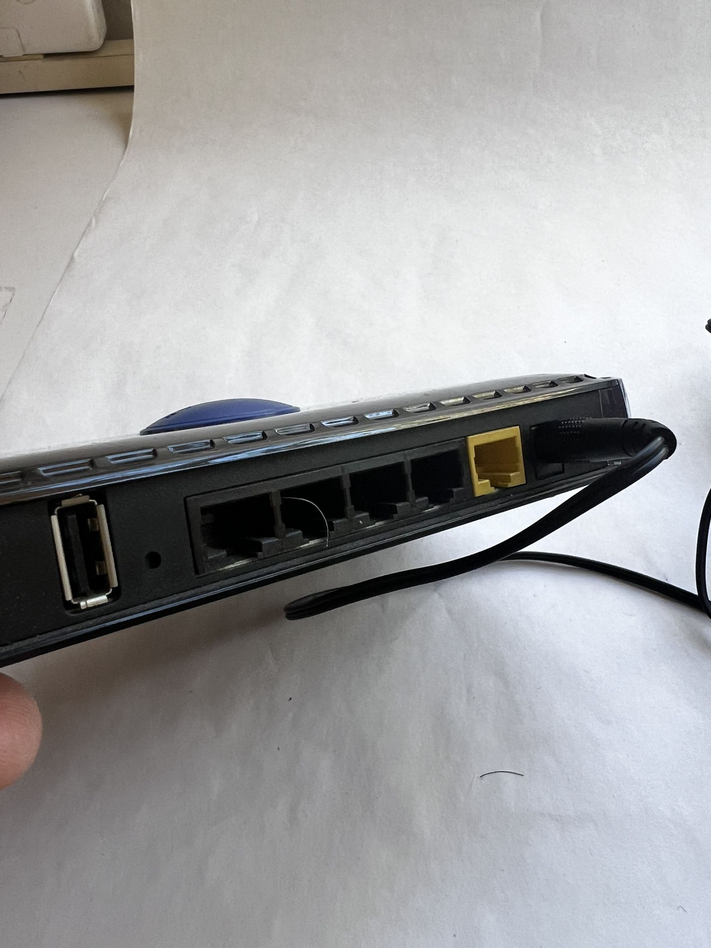 Netgear N600 dual band 5G gigabit WIFI and Network router