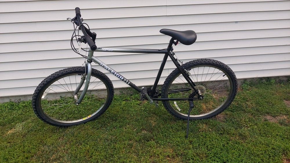 Raleigh M 40 Mountain Bike 