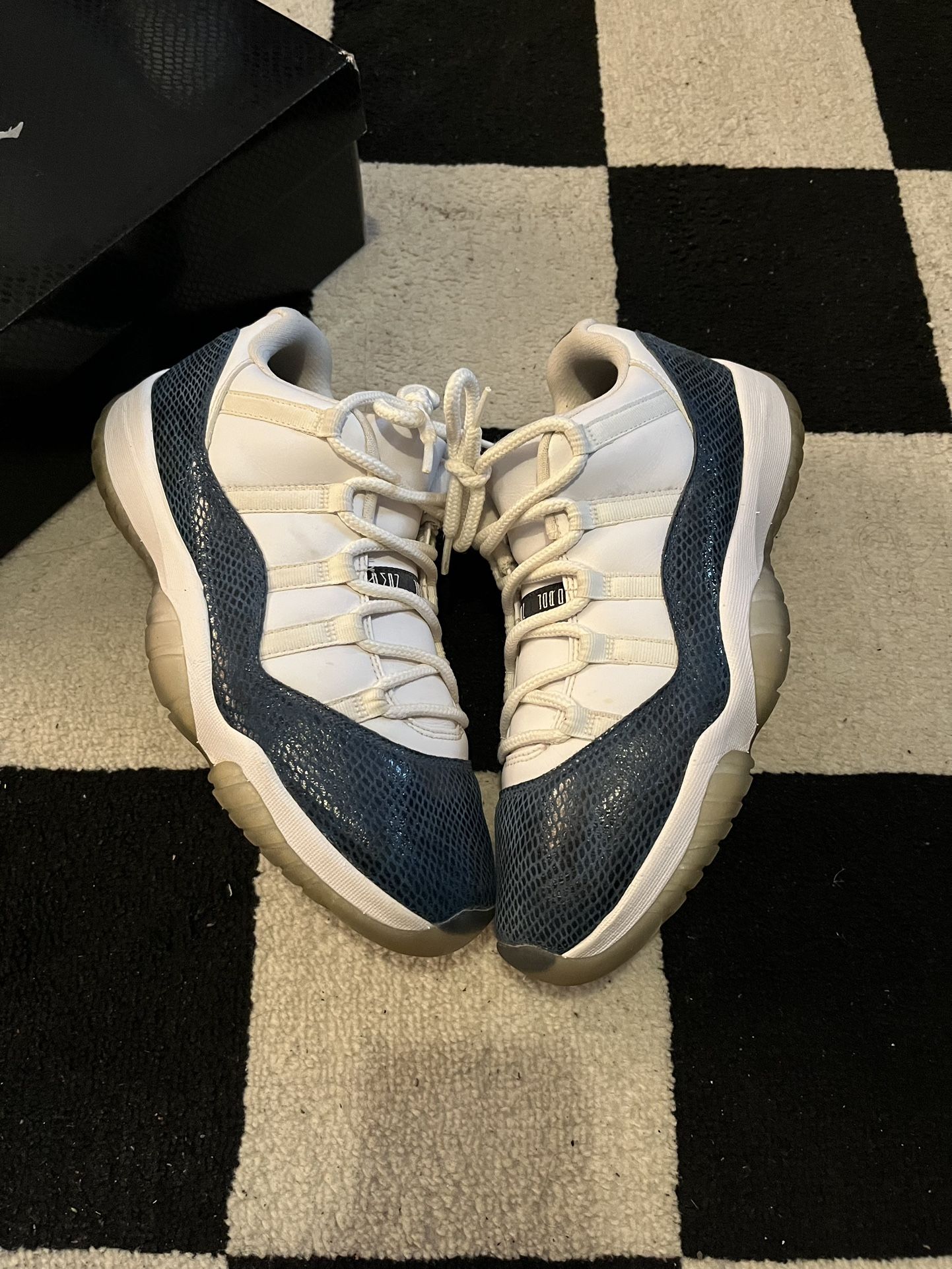 Jordan 11 Navy Snakeskin