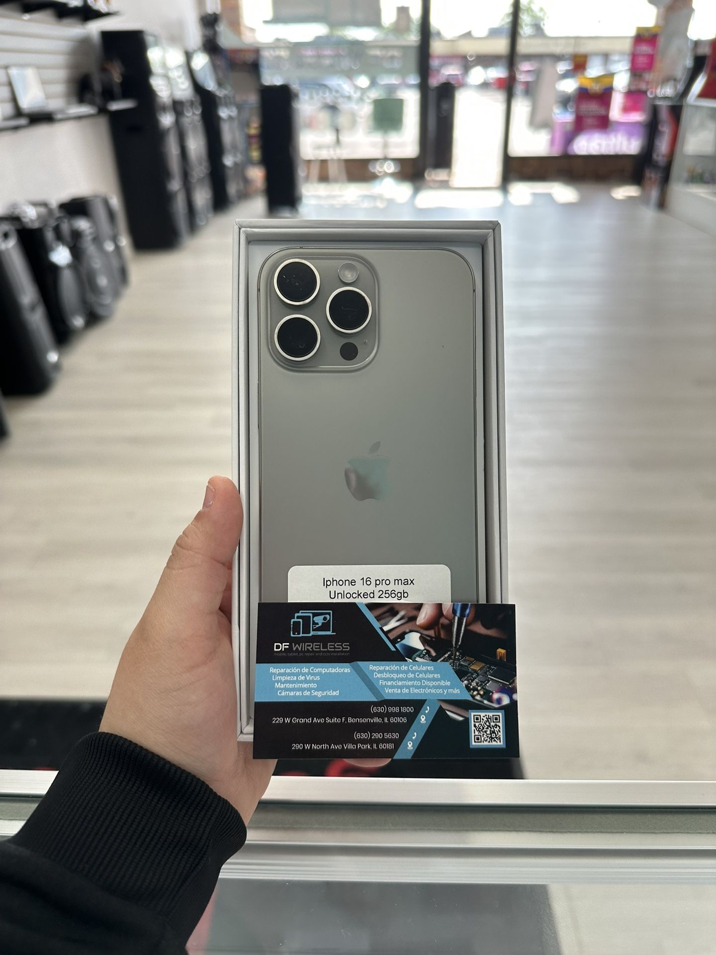 IPHONE 16 PRO MAX UNLOCKED 256GB🩶