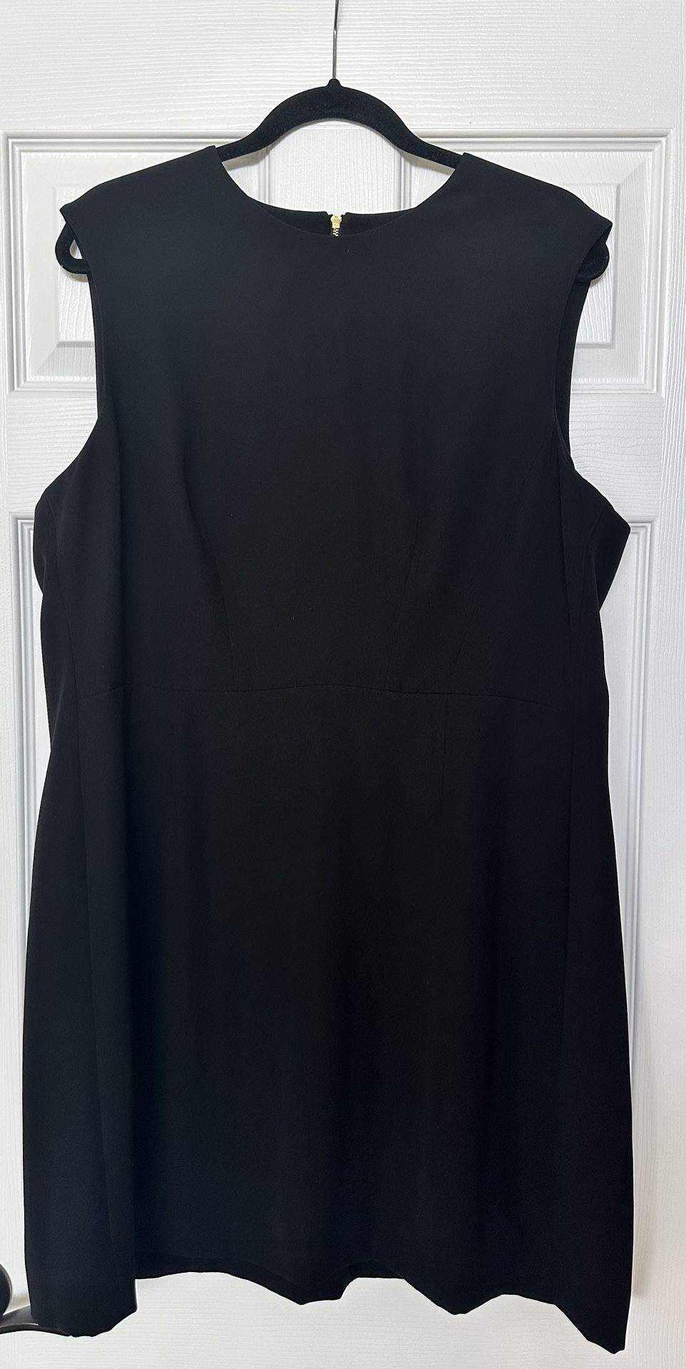 Louis Vuitton Uniform (women’s dress size XL)
