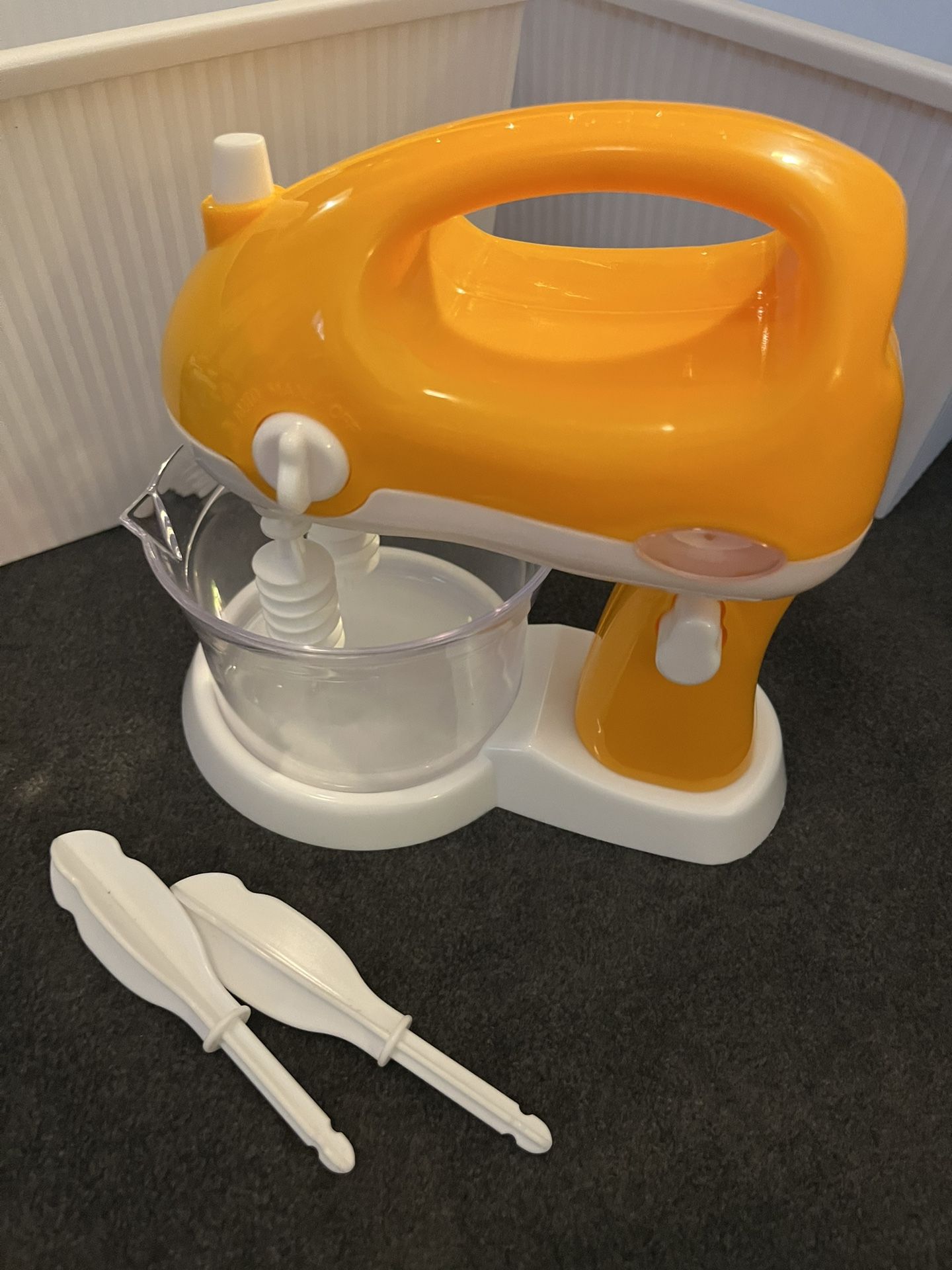 Toy Kitchen Blender, Pots, Pan, Miscellaneous Kitchen Utensils And Food Items, Etc