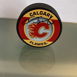 Calgary Flames Lee Stempniak Signed Hockey Puck 