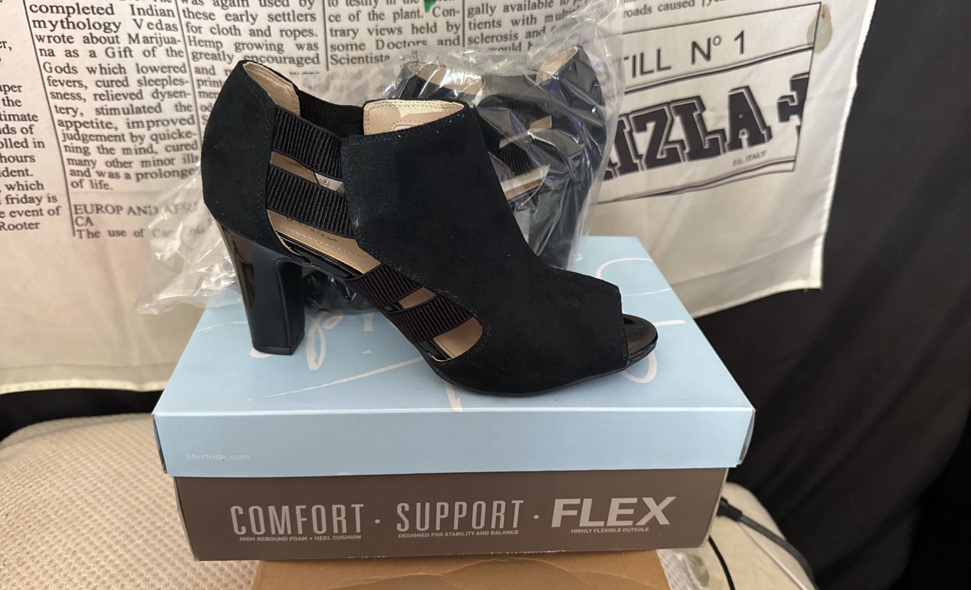 Life Stride Cadenza Black Heels