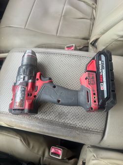 Taladro Milwaukee