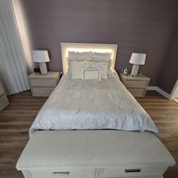 Queen Bed With Storage Box