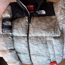 Supreme North Face Jacket Size M- Brand New With Tags