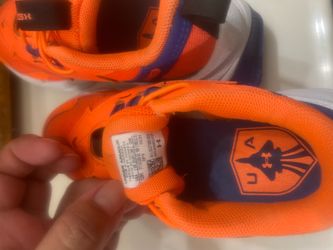 Boys size 12 k under armor shoes