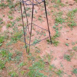 Plant Stand (Damaged)