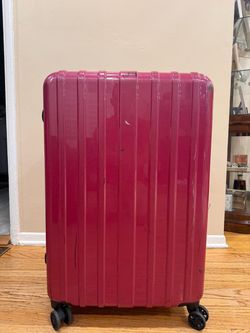 pink rolling suitcase lock is broken