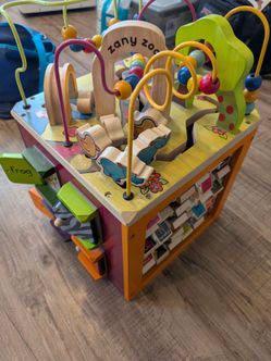 Zany Zoo Activity Cube